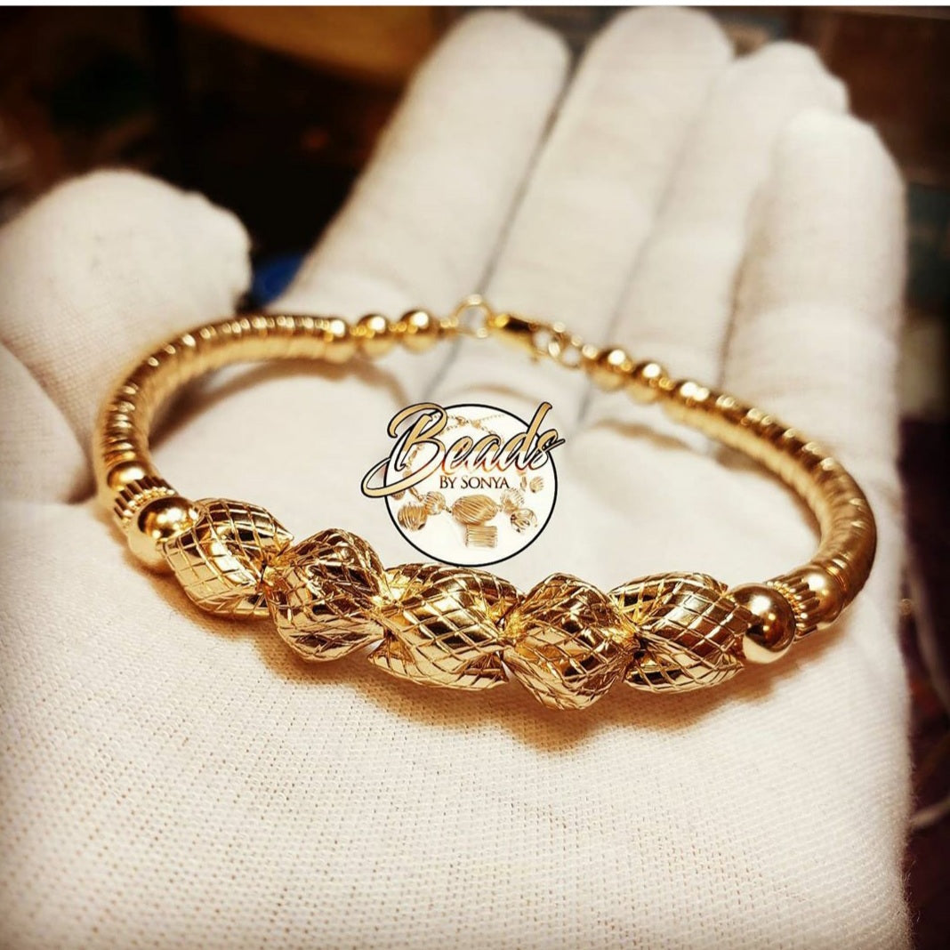 LOVE HARD Beautiful Bangle