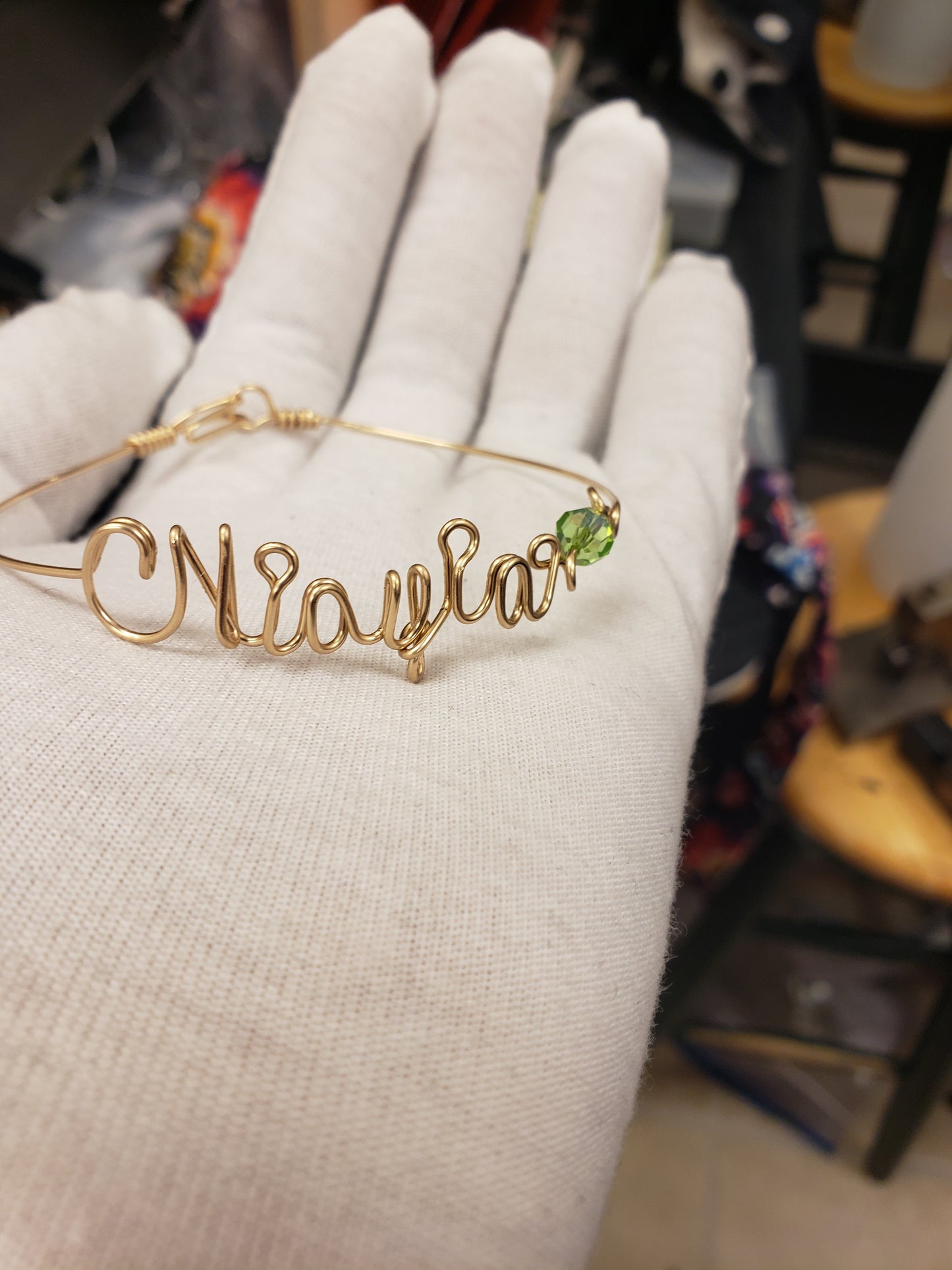 SCRIPT Wirename Bangle