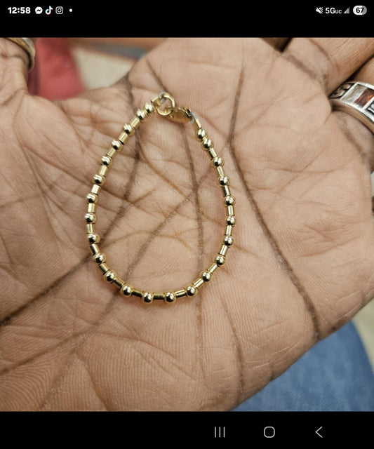 Spacer bead bracelet