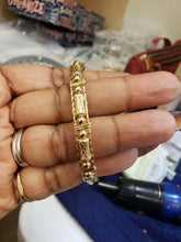 Load image into Gallery viewer, Kams Criss Pattern Bangle